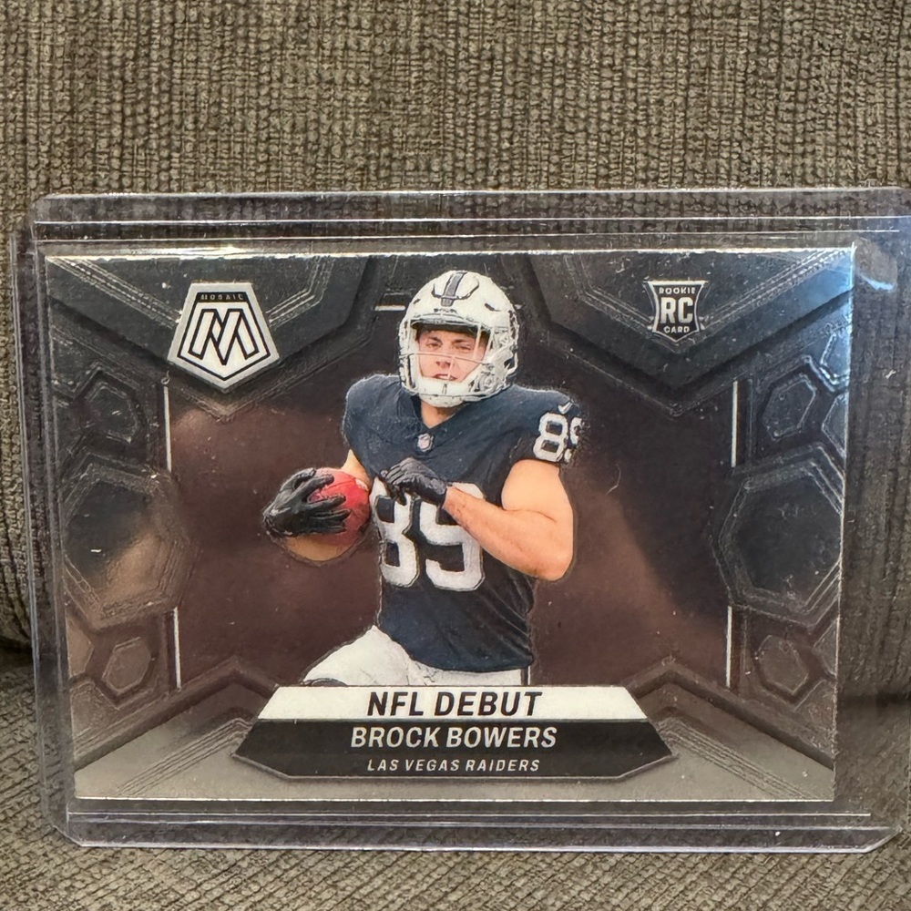 2024 Brock Bowers Panini Mosaic NFL Debut Mint condition.